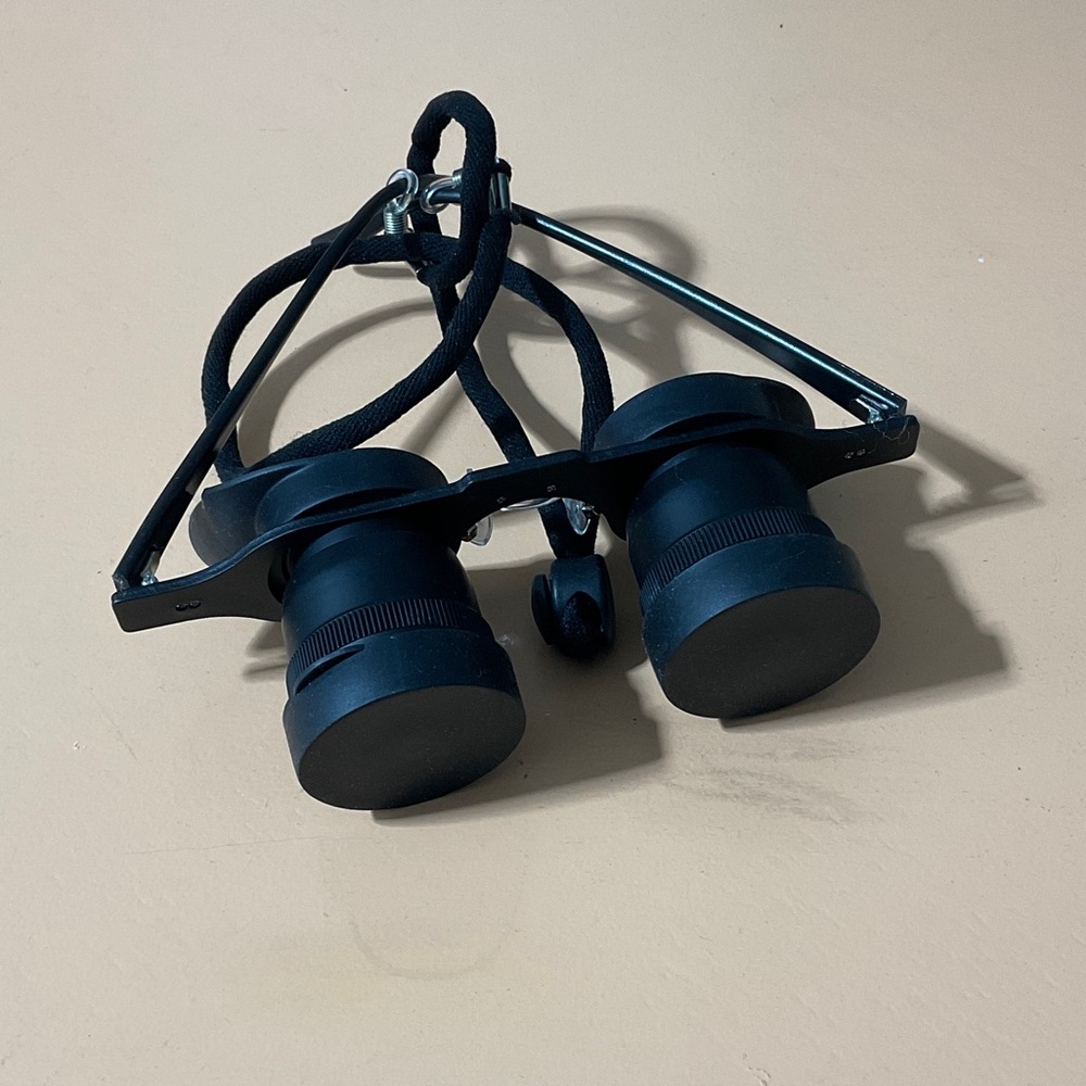 🦜Compact Black ‘Eye glasses’ Binoculars with Strap